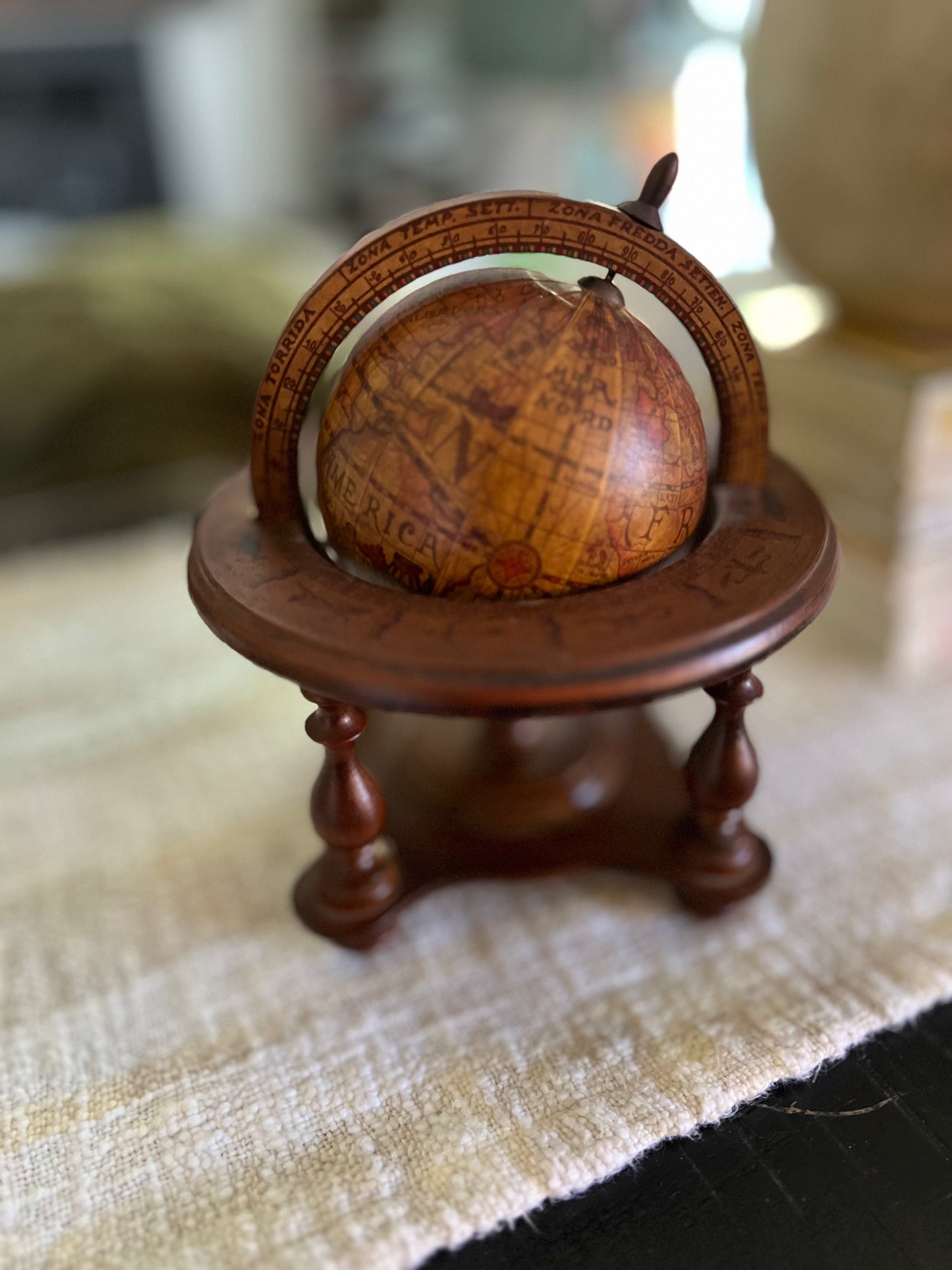 Vintage Old World, Zodiac Desk Globe - Made in Italy