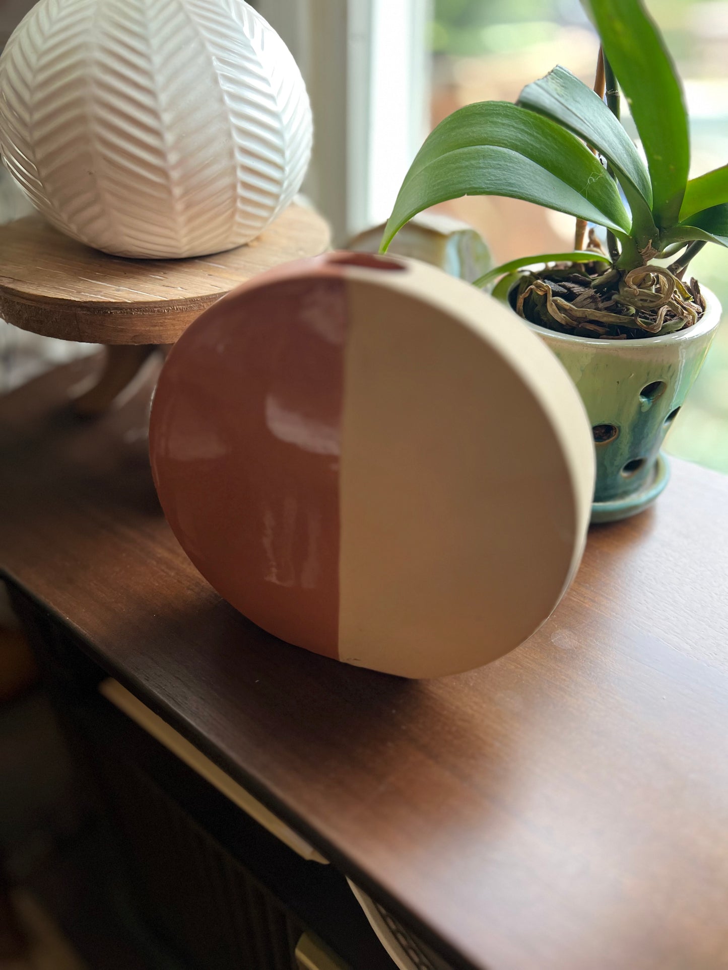 Modern Style Round Ceramic Vase